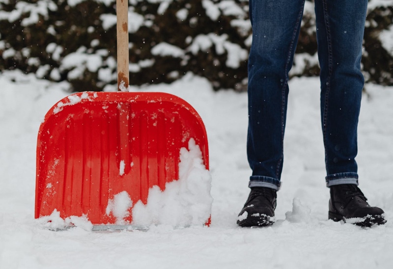 make money as a teen shoveling snow